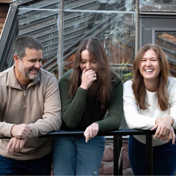 Meet your Posher, Crystal - Picture 1 of 4